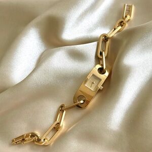 AUTHENTIC RARE VINTAGE GUCCI DAINTY GOLD WATCH